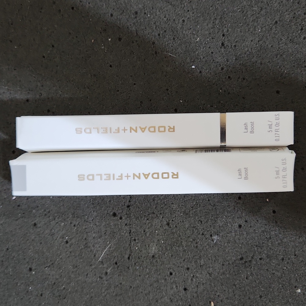 COPY - Rodan + Fields lash boost